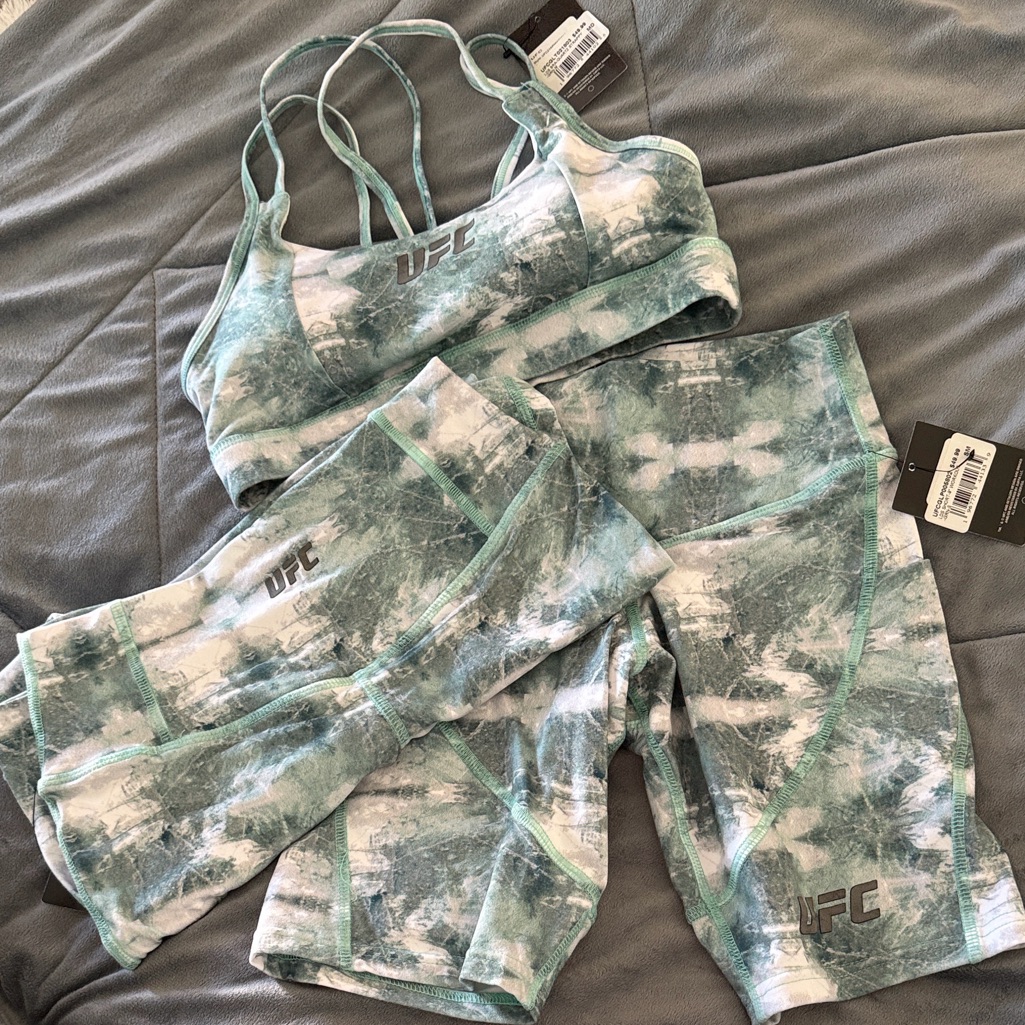 Ufc Green And White Athletic Set